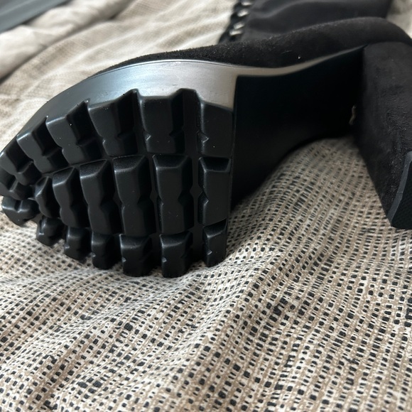 High Heel Boots - Picture 5 of 5